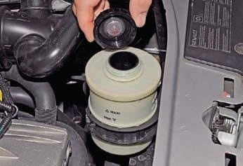 Бачок ГУР Дастер