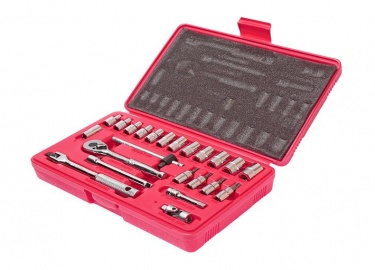 Радиатор системы охлаждения снимается в случае протечек или для ремонта двигателя. Радиатор вытаскивается после снятия бампера.