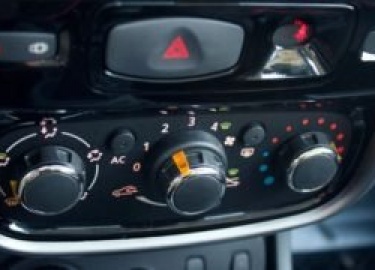 Для создания комфортного микроклимата в салоне Рено Дастер, устанавливают кондиционер. Периодически его необходимо обслуживать, чтобы продлить его ...