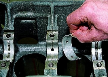 Замена вкладышей не снимая двигатель - этот простой вид ремонта не нуждается в большом количестве инструментов, но тр...