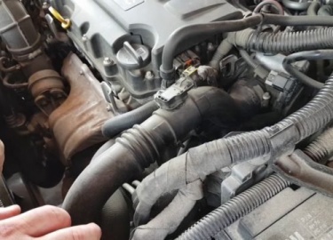 Масло в МКПП Рено Дастер: когда и зачем менять, что учитывать при выборе, оптимальный объем. Порядок проведения работ: замена техжидкости, проверка...