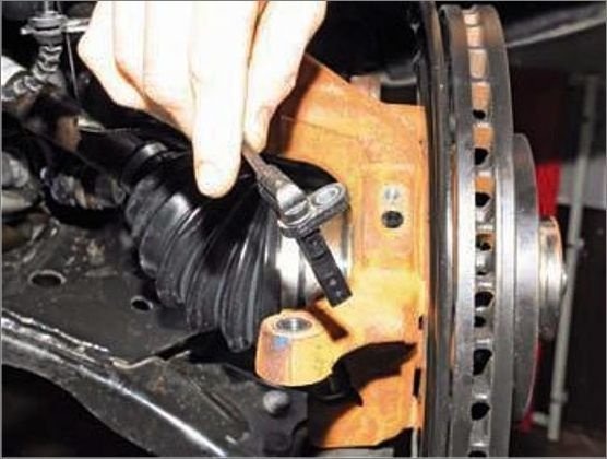 Замена переднего привода Рено Дастер