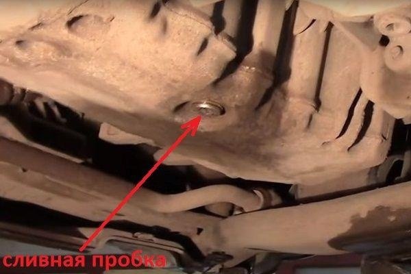 Как поменять моторное масло на Рено Дастер